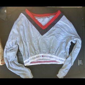 TOMMY HILFIGER CROPPED SWEATER